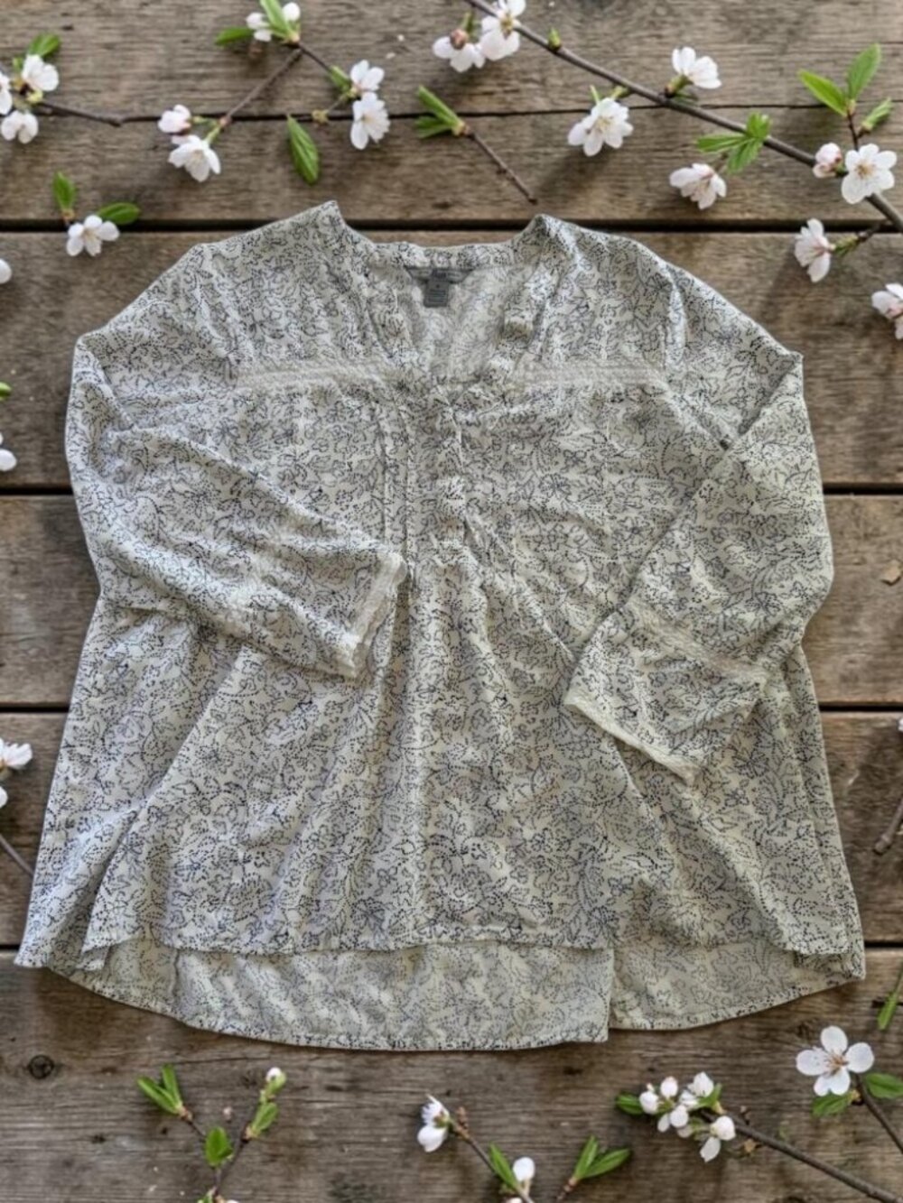 Bass Peasant Blouse White Navy Floral Lace Trim 3/4 Sleeve Pleated Womens M